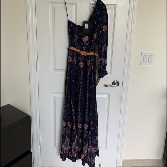 Spring dress - Picture 2 of 4